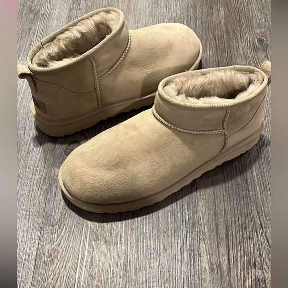 UGG Other - UGG ultra mini classic boots men’s sz 10 caribou new without box
